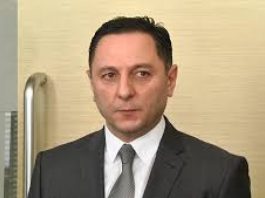 დღეს პარლამენტში ვახტანგ გომელაური ყოველწლიური ანგარიშით წარდგება. მოსმენის ნაწილი ღია იქნება, ხოლო კითხვა-პასუხის დროს სხდომა დაიხურება