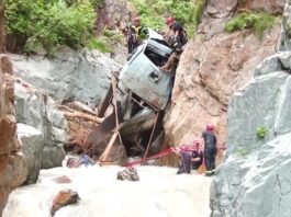 თუშეთში ხევში გადავარდნილი 18 წლის ახალგაზრდის ძებნა დილიდან განახლდა