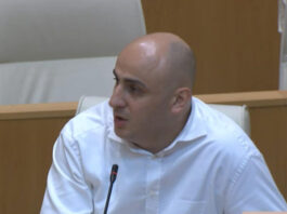 როცა მთავრობა ჯერ კუდიანებზე ნადირობს, კინკლაობა და ხელის გაშვერა ძალიან ცუდად გამოიყურება