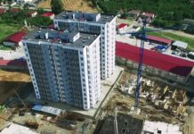 ზუგდიდში, ახალაშენებულ კორპუსებში ბინის მიღების მოთხოვნით, დევნილი ოჯახების განაცხადების შევსება იწყება