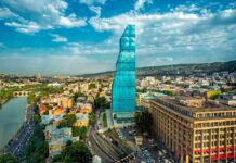 „ქართული ოცნებისა“ და საპარლამენტო და არასაპარლამენტო ოპოზიციის წარმომადგენლების შეხვედრა იმართება