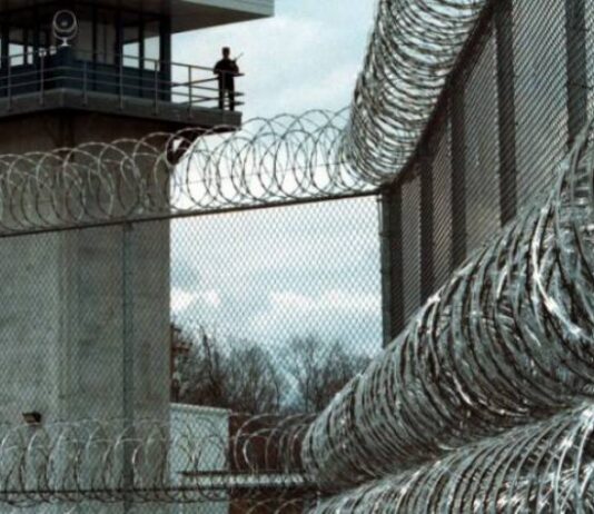 რუსთავის მე-17 კოლონიაში ხანძარი და ბუნტია, ხალხი ღელავს, ხომ არ არის ეს მცდელობა, რამე ავნონ პრეზიდენტ სააკაშვილს