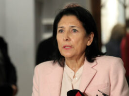 სალომე ზურაბიშვილი გიორგი ხარჩილავას მერად არჩევას ულოცავს