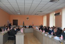 ჩხოროწყუს მუნიციპალიტეტის საკრებულოს სხდომაზე პირველი კენჭისყრით თავმჯდომარე ვერ აირჩიეს