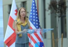 კელი დეგნანი ვაშინგტონშია და “რეგულარულად დაგეგმილ” შეხვედრებს ესწრება – Accent news