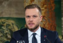 გაბრიელიუს ლანდსბერგისი: ჩვენ არ შეიძლება დავიღალოთ სანქციების დაწესებით— თქვა მან. —