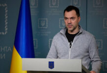 არესტოვიჩის ინფორმაციით, რუსეთთან ომში 10 000 უკრაინელი ჯარისკაცი დაიღუპა