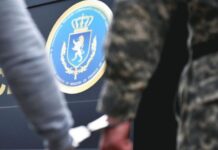 “მოქალაქეს 5 000 დოლარის სანაცვლოდ საჯარო სამსახურში მაღალ თანამდებობაზე დასაქმებას ჰპირდებოდა” – საგამოძიებომ 1 პირი დააკავა