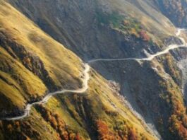 უბედური შემთხვევა თუშეთში – ტურისტი მოტოციკლით სიმაღლიდან გადავარდა და დაიღუპა
