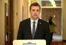ეს არის პრეზიდენტის პოლიტიკური შევიწროება -პრეზიდენტის საპარლამენტო მდივანი იმპიჩმენტზე