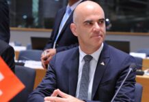შვეიცარიის პრეზიდენტი კიევში ჩავიდა
