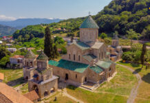გელათში, ღვთისმშობლის მოზაიკაზე ამ ეტაპზე ნებისმიერი სამუშაოს დაწყება გამორიცხულია -უცხოელი ექსპერტების პირველადი დასკვნა