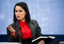 “საქართველოში დადგა სიმართლის ტრიუმფი” – თიკა კანდელაკი “ოცნებას” აგვისტოს ომზე განცხადებას უწონებს