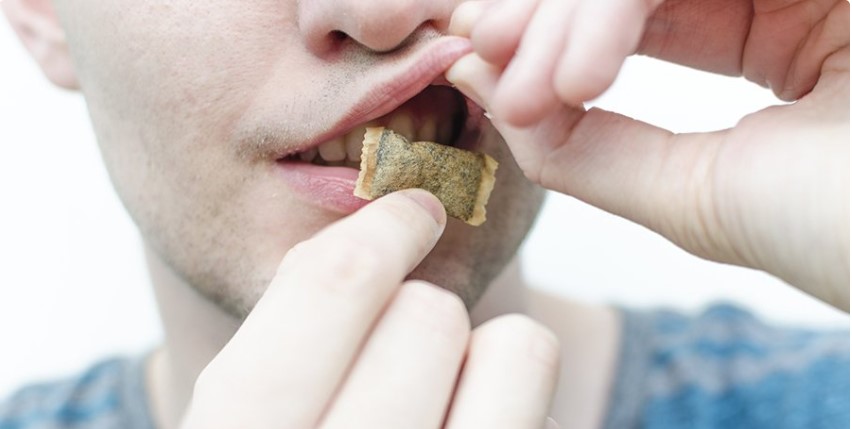 13 წლის მოზარდებმა სკოლის სტადიონზე “სნუსი” მიიღეს და შეუძლოდ გახდნენ – შემთხვევა ზუგდიდში