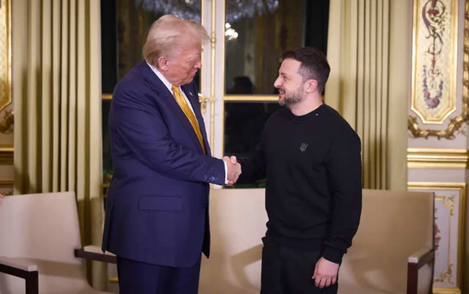 პუტინთან საუბრის დაწყებამდე, ტრამპი ზელენსკის ელაპარაკა