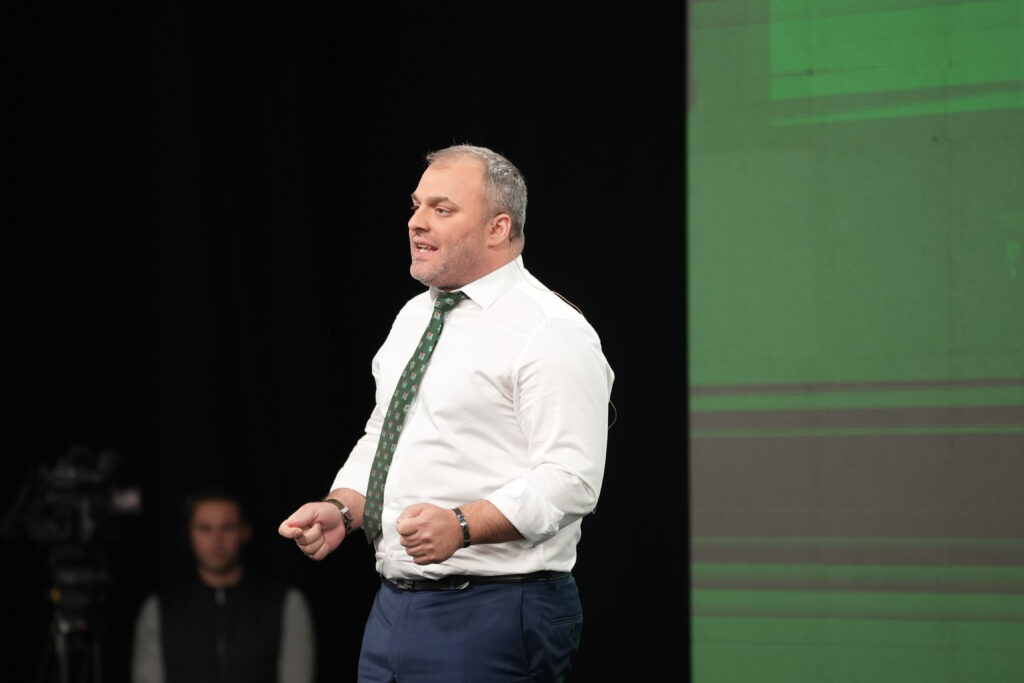 ივანიშვილი და ვიზალიბერალიზაცია ერთმანეთთან შეუთავსებელია – თენგო თევზაძე