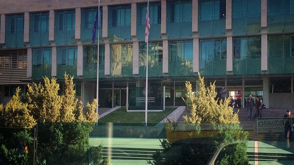 სახელმწიფოს კუთვნილი 403 095 ლარის თაღლითურად დაუფლების ფაქტზე 2 პირი დააკავეს