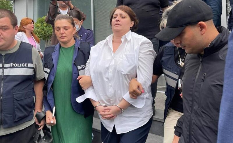 პროკურატურამ ელენე ხოშტარიას მიმართ 5000 ლარიან საპატიმრო გირაო მოითხოვა