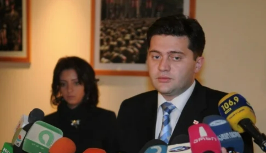 ბაჩო ახალაია შეუძლოდ გახდა და სასწრაფო დახმარება დასჭირდა