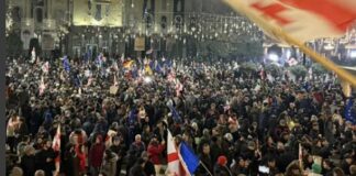 რუსთაველი გადაიკეტა, თბილისსა და სხვა ქალაქებში საპროტესტო მსვლელობებია