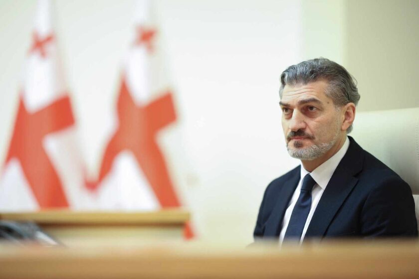 ან გვაღიარებთ, ან განიდევნებით – ყაველაშვილი კრიტიკულ მედიას ემუქრება