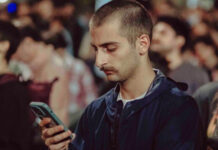 TV პირველის ჟურნალისტი დაკავების დეტალებს იხსენებს და პოლიციას ამხელს