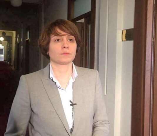 ხოშტარია- მახსოვს ყველა „ქოცის“ ცინიკური სახე, გახარიას გაღმერთება, თვალდათხრილი ადამიანების შეურაცხყოფა, გუშინ კი ვნახე, როგორ იზეიმა სიმართლემ