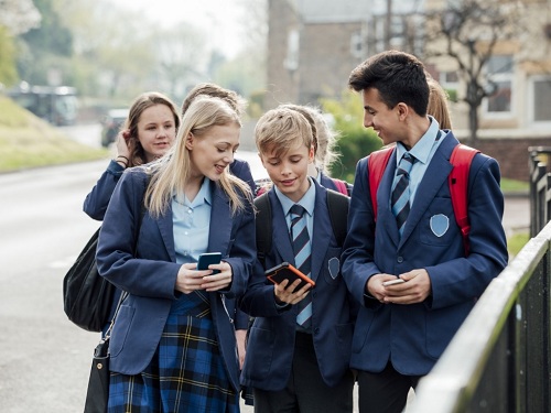 პირველიდან მე-6 კლასის ჩათვლით სასკოლო ფორმების ტარება სავალდებულო გახდება