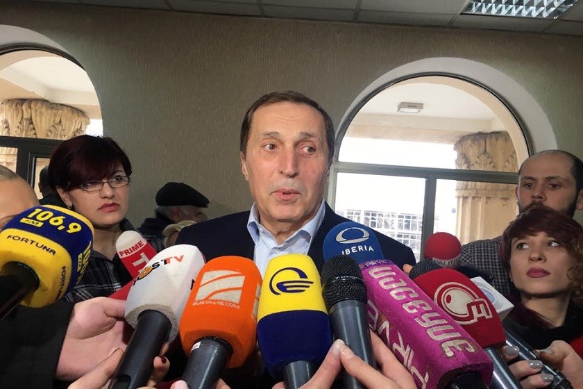 სასამართლო 4 ოქტომბრის საქმეზე დაკავებულების საქმის არსებით განხილვას იწყებს