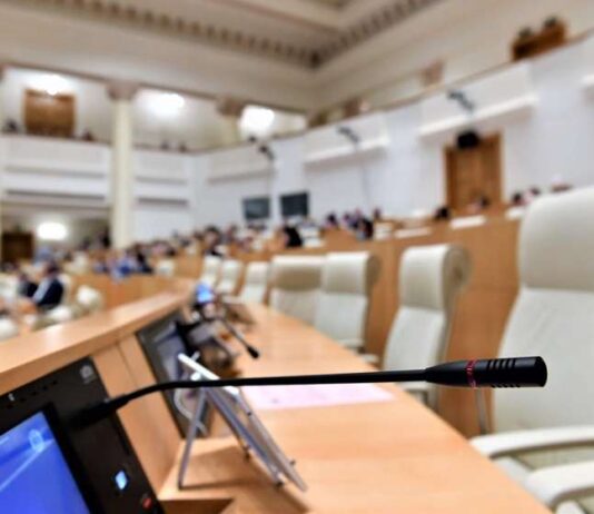 პარლამენტის საგაზაფხულო სესია აქციის ფონზე გაიმართება