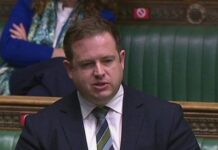 სტივენ დოუთი-საქართველოს მთავრობის კანონმდებლობა მიზანში იღებს NGO-ებს, ოპოზიციას