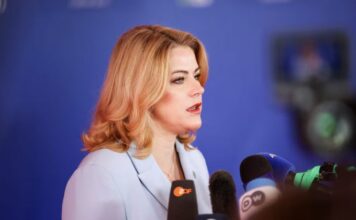 ლატვიის პრემიერ-მინისტრი გადადგა
