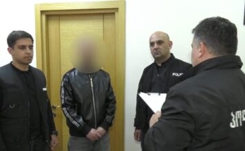 ავტოსადილერო კომპანიის დირექტორი თაღლითობისთვის დააკავეს