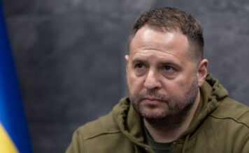 ზელენსკის ადმინისტრაციის ყოფილ უფროსს, ანდრიი ერმაკს, კორუფციის საქმეზე ბრალი წარუდგინეს