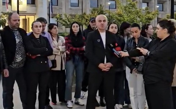 საუბარი იყო იმაზე, რომ ეფექტურია ეს მედიკამენტები-დიუშენის დაავადების მქონე ბავშვების მშობლები კობახიძეს შეხვდნენ
