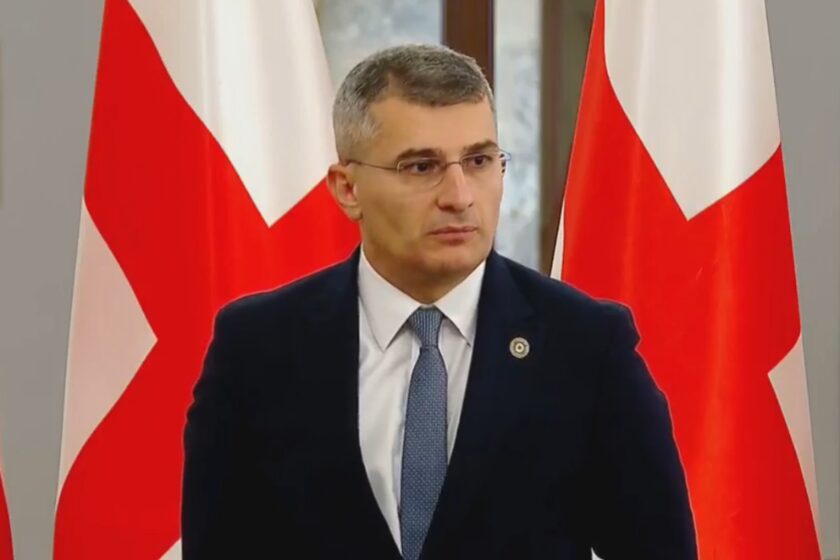 დოქები რატოა არ ვიცი. უფრო გრაფინია – მდინარაძე რიყის დოქებზე