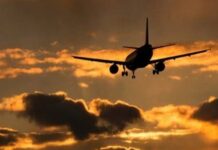 აშშ-ის საჰაერო ძალების სამხედრო-სატრანსპორტო თვითმფრინავი მოსკოვის აეროპორტში დაეშვა