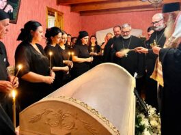 მეუფე გერასიმემ ლანა ლატარიას ოჯახის წევრებს სახლში მიუსამძიმრა და პანაშვიდი აღავლინა