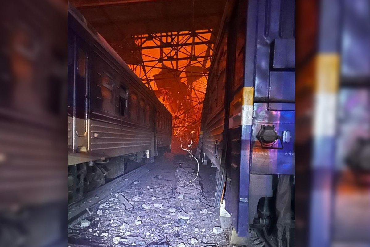 რუსეთმა დნიპროს რკინიგზის სადგურს განმეორებით დაარტყა – დაღუპულთა რაოდენობა 15-მდე გაიზარდა