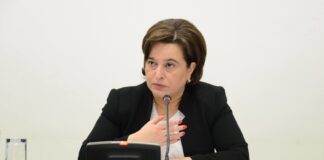 მანანა კობახიძემ პარტიების აკრძალვის სარჩელზე განრიდება ითხოვა
